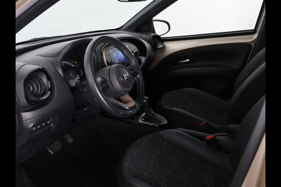 Toyota Aygo X 1.0 VVT-i S-CVT Envy Automaat | Keyless Entry & Start | Navigatie | Camera