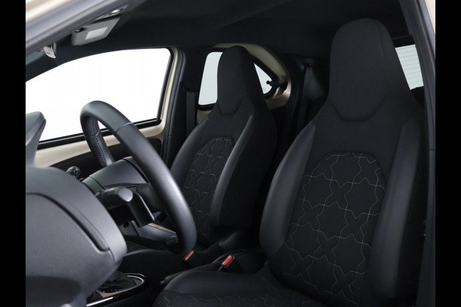 Toyota Aygo X 1.0 VVT-i S-CVT Envy Automaat | Keyless Entry & Start | Navigatie | Camera