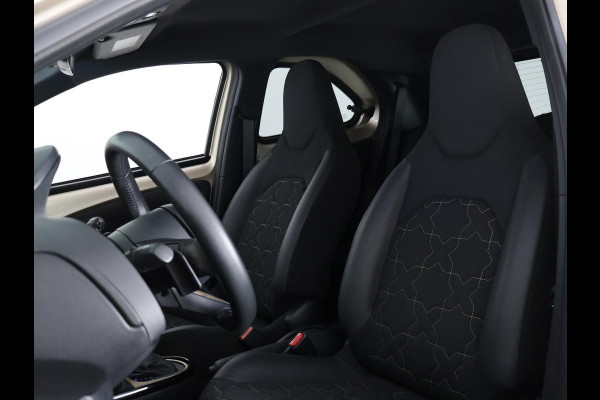 Toyota Aygo X 1.0 VVT-i S-CVT Envy Automaat | Keyless Entry & Start | Navigatie | Camera