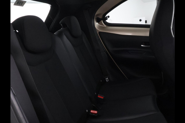 Toyota Aygo X 1.0 VVT-i S-CVT Envy Automaat | Keyless Entry & Start | Navigatie | Camera