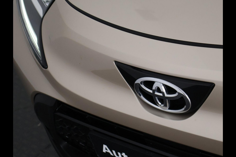 Toyota Aygo X 1.0 VVT-i S-CVT Envy Automaat | Keyless Entry & Start | Navigatie | Camera