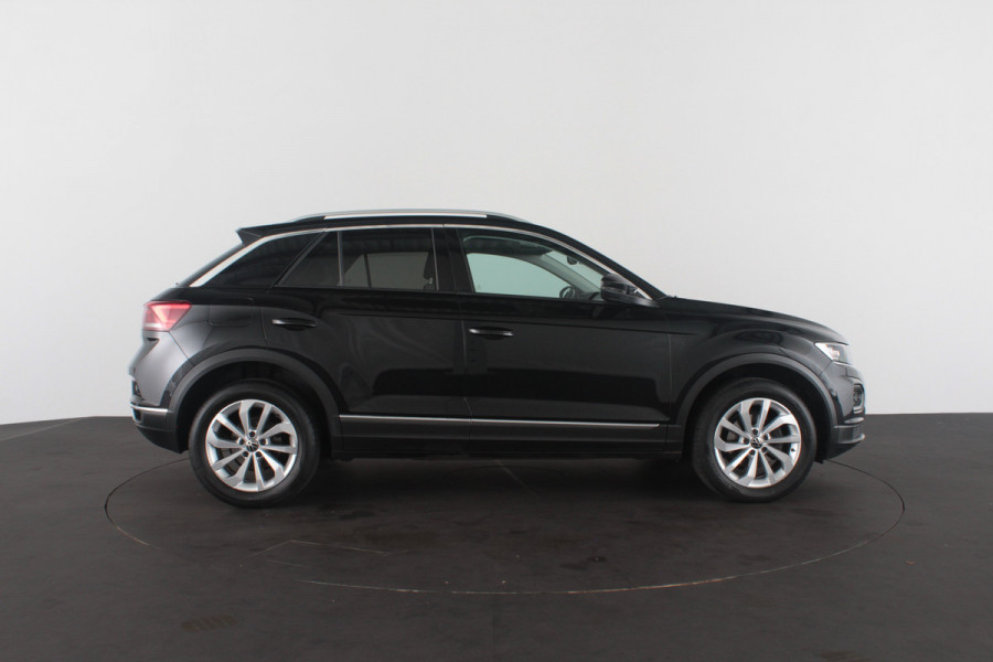Volkswagen T-Roc 1.5 TSI Sport > Camera/Trekhaak/Winterpakket