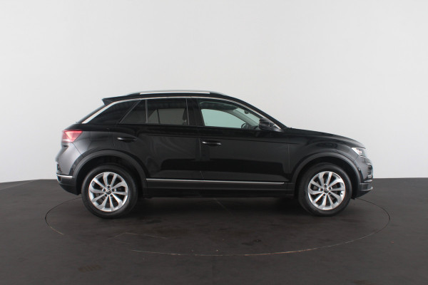 Volkswagen T-Roc 1.5 TSI Sport > Camera/Trekhaak/Winterpakket