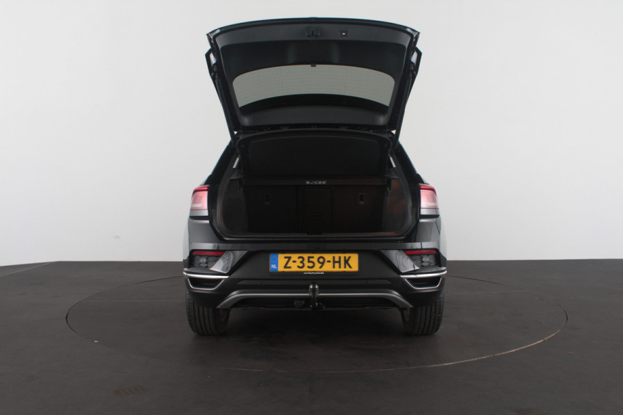 Volkswagen T-Roc 1.5 TSI Sport > Camera/Trekhaak/Winterpakket