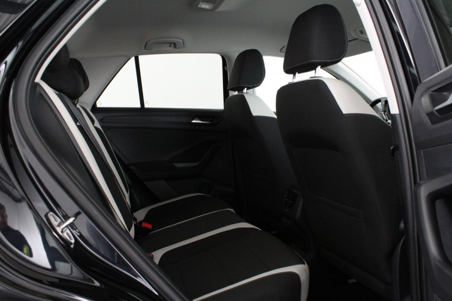 Volkswagen T-Roc 1.5 TSI Sport > Camera/Trekhaak/Winterpakket