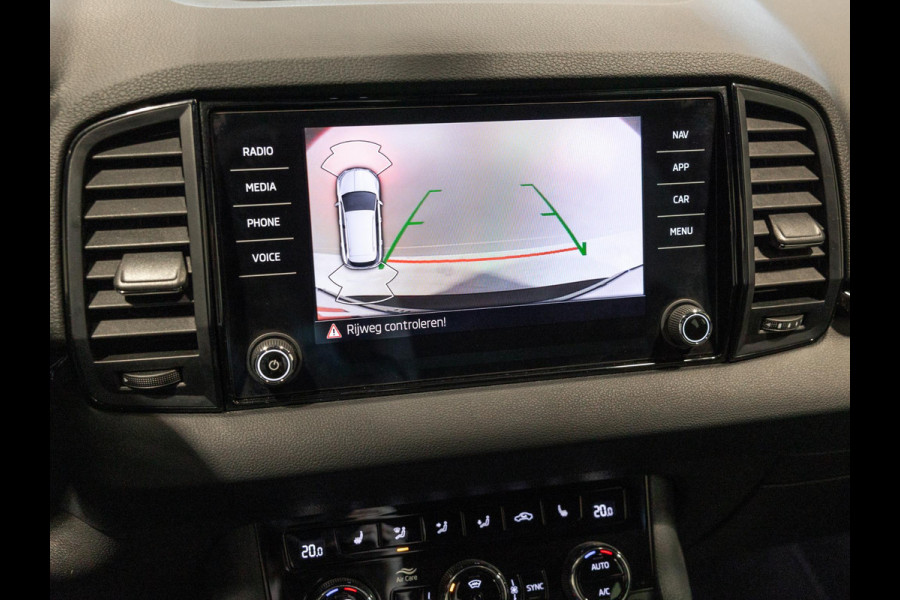 Škoda Karoq 1.5 TSI ACT Sportline Business / 150pk / Stoelverwarming voor en achter / Achteruitrij camera /