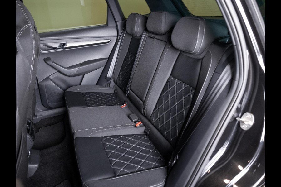 Škoda Karoq 1.5 TSI ACT Sportline Business / 150pk / Stoelverwarming voor en achter / Achteruitrij camera /