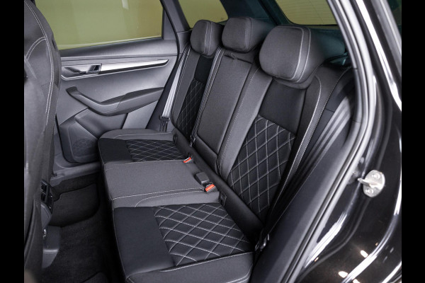 Škoda Karoq 1.5 TSI ACT Sportline Business / 150pk / Stoelverwarming voor en achter / Achteruitrij camera /