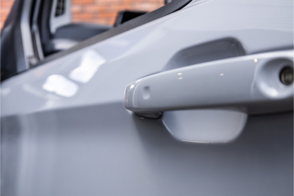 Ford Transit Custom 320 2.0 TDCI 150 PK L2H1 Limited DC | Dubbel Cabine | ACC | Blind Spot | Navigatie | Camera | CarPlay | Lane Assist | Stoelverwa | Trekhaak | Verlengde fabrieksgarantie tot 12-2029