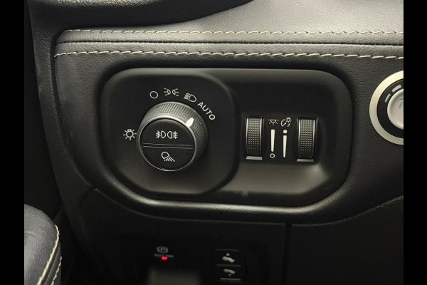 Dodge Ram Pick Up 1500 Limited Night 5.7 V8 LPG NL-Auto