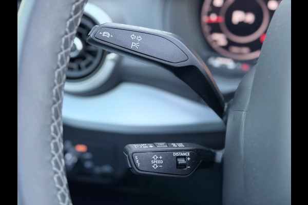 Audi Q2 35 TFSI 3x S-Line Pano/Virtual/Keyless/Camera