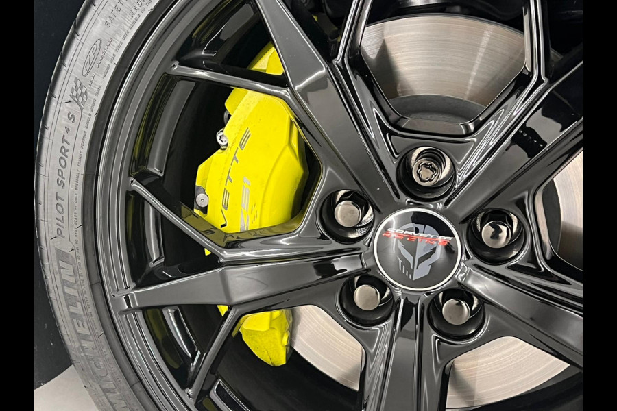 Chevrolet Corvette C8 C8.R Convertible Carbon Pack