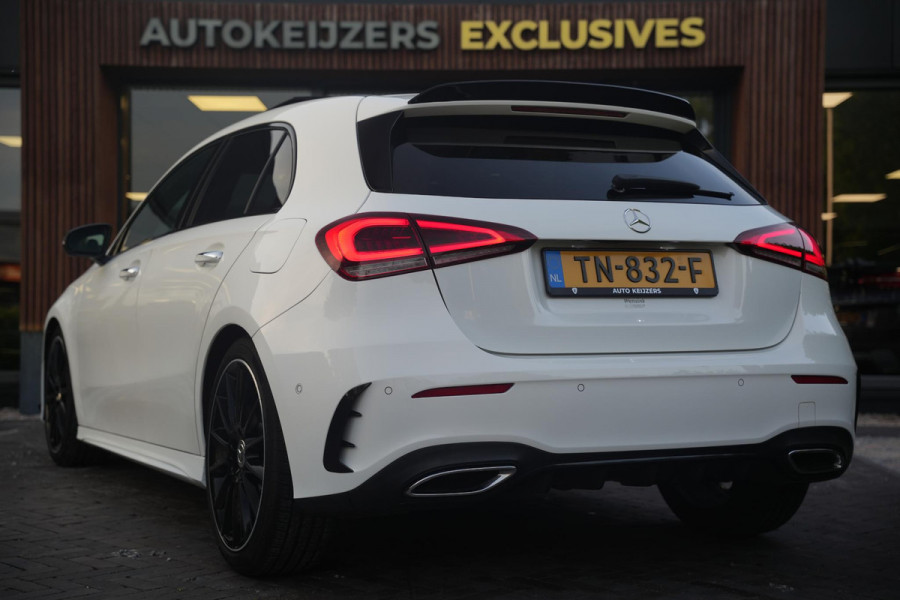 Mercedes-Benz A-Klasse 200 Launch Edition Premium Plus AMG panoramadak AMBIENT Apple Carplay Brake assist Camera Multimedia Getint glas 19"L.M. Cruise Navi