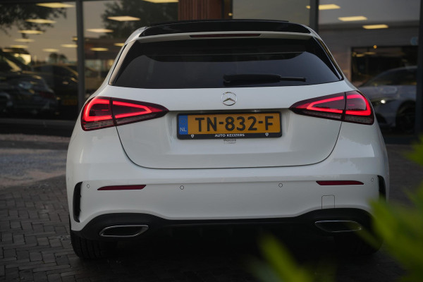 Mercedes-Benz A-Klasse 200 Launch Edition Premium Plus AMG panoramadak AMBIENT Apple Carplay Brake assist Camera Multimedia Getint glas 19"L.M. Cruise Navi