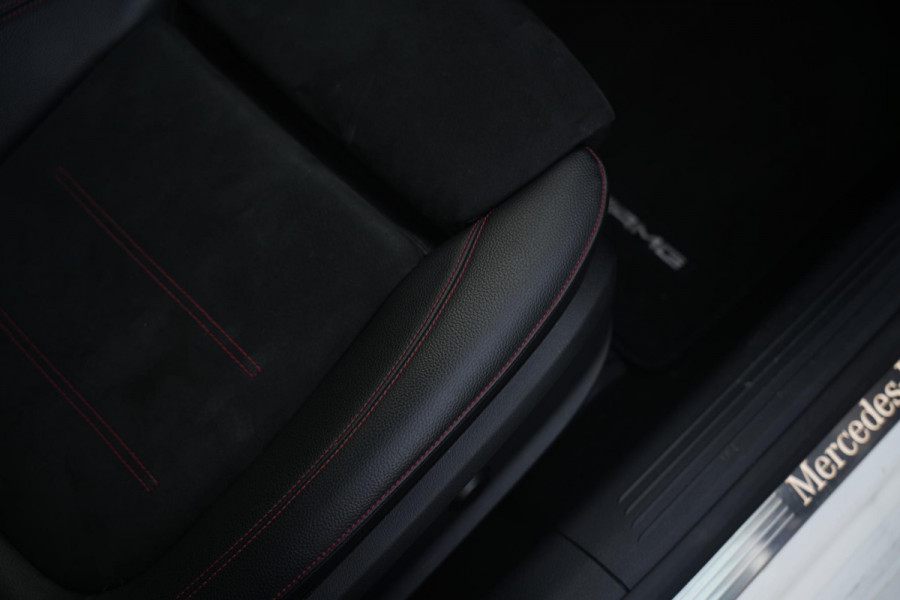 Mercedes-Benz A-Klasse 200 Launch Edition Premium Plus AMG panoramadak AMBIENT Apple Carplay Brake assist Camera Multimedia Getint glas 19"L.M. Cruise Navi