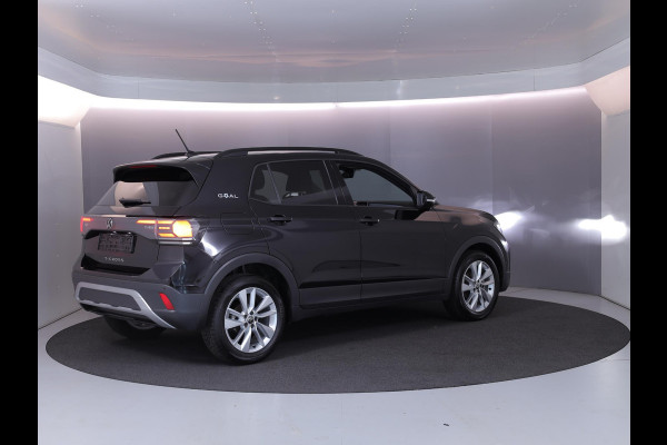 Volkswagen T-Cross 1.0 TSI Life Edition GOAL 116 pk Automaat (DSG) | Navigatie | Trekhaak (afneembaar) | Parkeersensoren (Park assist) | Autom. airco | Stoelverwarming |