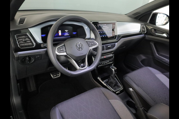 Volkswagen T-Cross 1.0 TSI Life Edition GOAL 116 pk Automaat (DSG) | Navigatie | Trekhaak (afneembaar) | Parkeersensoren (Park assist) | Autom. airco | Stoelverwarming |