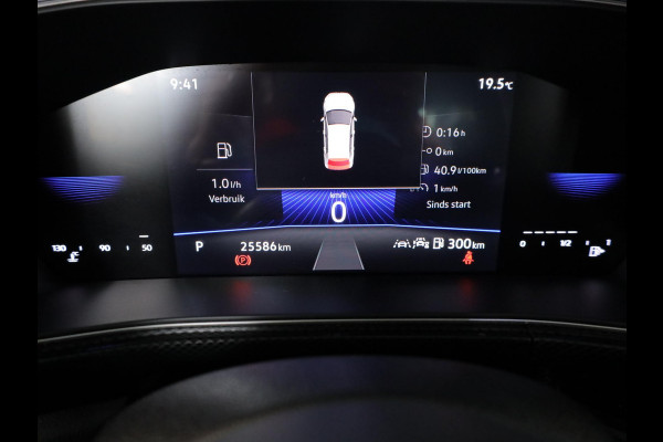 Volkswagen T-Cross 1.0 TSI Life Edition GOAL 116 pk Automaat (DSG) | Navigatie | Trekhaak (afneembaar) | Parkeersensoren (Park assist) | Autom. airco | Stoelverwarming |