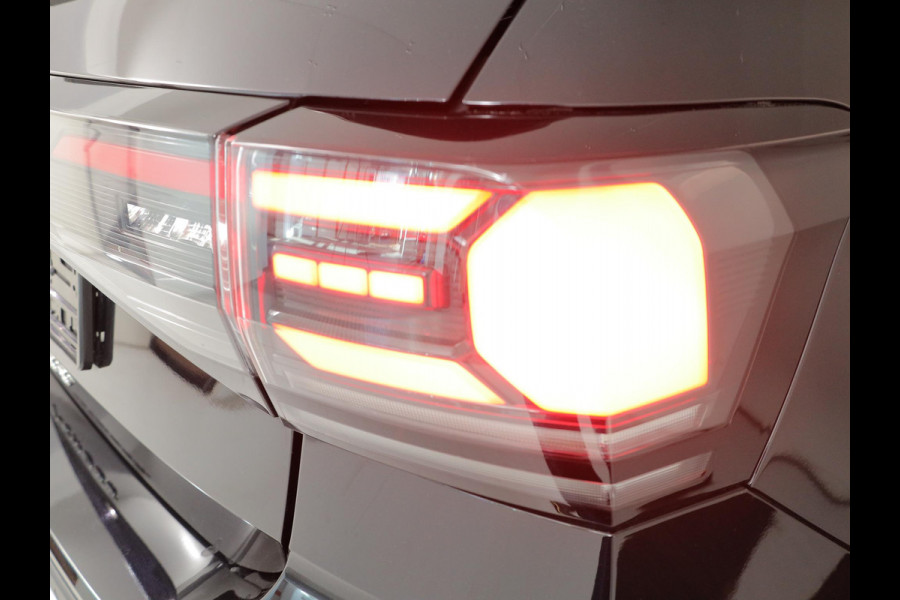 Volkswagen T-Cross 1.0 TSI Life Edition GOAL 116 pk Automaat (DSG) | Navigatie | Trekhaak (afneembaar) | Parkeersensoren (Park assist) | Autom. airco | Stoelverwarming |