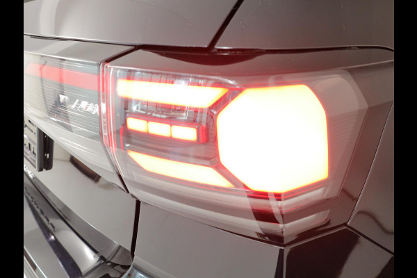 Volkswagen T-Cross 1.0 TSI Life Edition GOAL 116 pk Automaat (DSG) | Navigatie | Trekhaak (afneembaar) | Parkeersensoren (Park assist) | Autom. airco | Stoelverwarming |