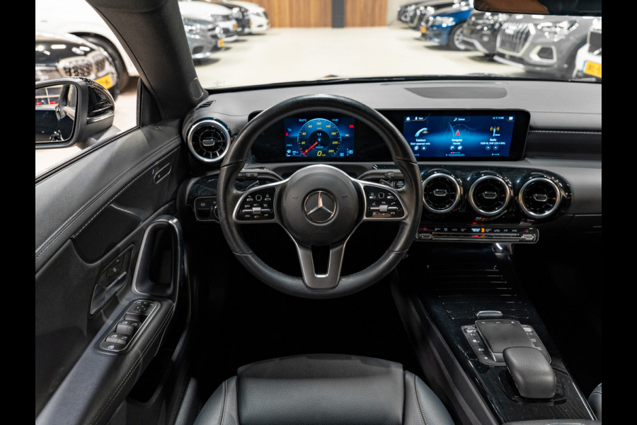 Mercedes-Benz CLA-Klasse Shooting Brake 180 Luxury Line, Navi, Camera, Cruise, Clima, Multistuur, Bluetooth/Tel, Voll Onderhoud