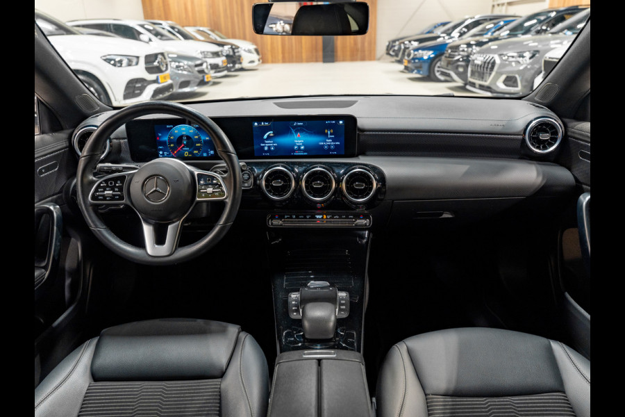 Mercedes-Benz CLA-Klasse Shooting Brake 180 Luxury Line, Navi, Camera, Cruise, Clima, Multistuur, Bluetooth/Tel, Voll Onderhoud