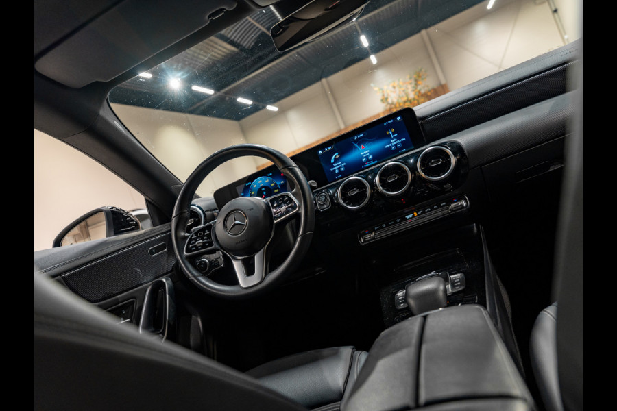 Mercedes-Benz CLA-Klasse Shooting Brake 180 Luxury Line, Navi, Camera, Cruise, Clima, Multistuur, Bluetooth/Tel, Voll Onderhoud
