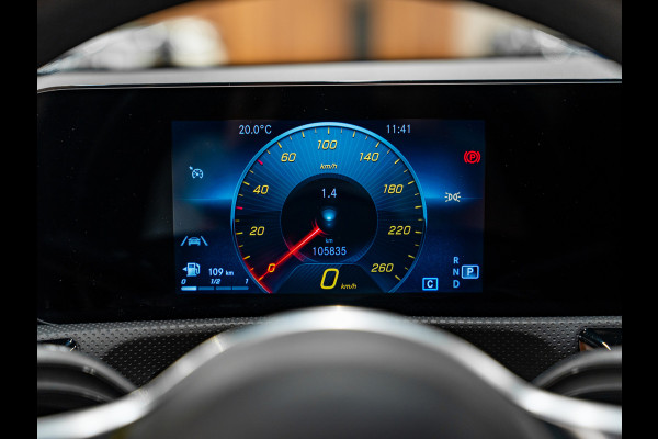 Mercedes-Benz CLA-Klasse Shooting Brake 180 Luxury Line, Navi, Camera, Cruise, Clima, Multistuur, Bluetooth/Tel, Voll Onderhoud