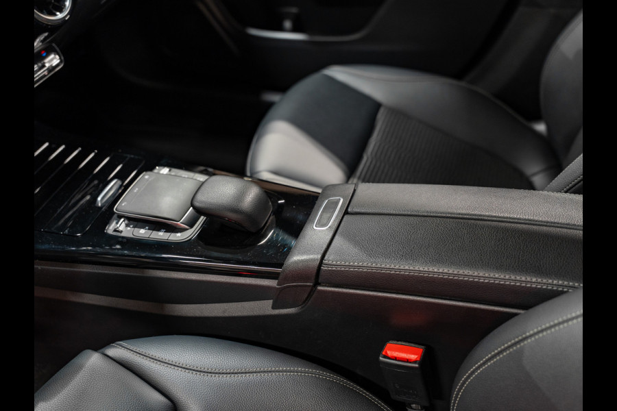 Mercedes-Benz CLA-Klasse Shooting Brake 180 Luxury Line, Navi, Camera, Cruise, Clima, Multistuur, Bluetooth/Tel, Voll Onderhoud