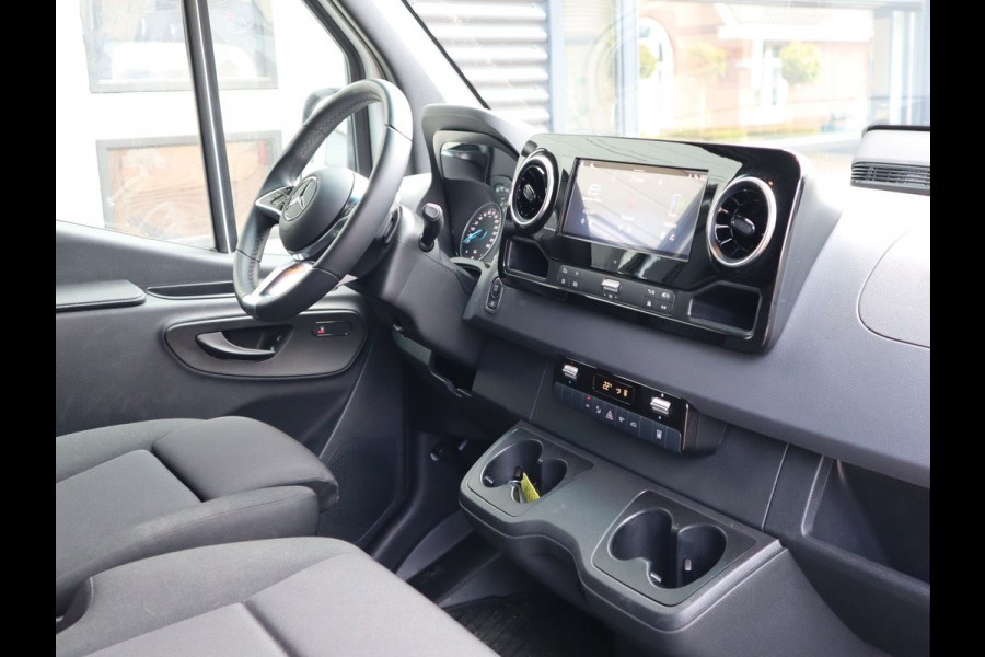 Mercedes-Benz eSprinter 320 81kWh L2H2 - Trekhaak - Cruise - MBUX - 2025