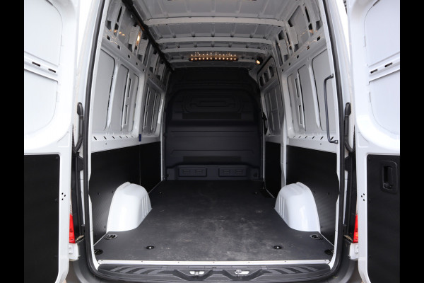 Mercedes-Benz eSprinter 320 81kWh L2H2 - Trekhaak - Cruise - MBUX - 2025