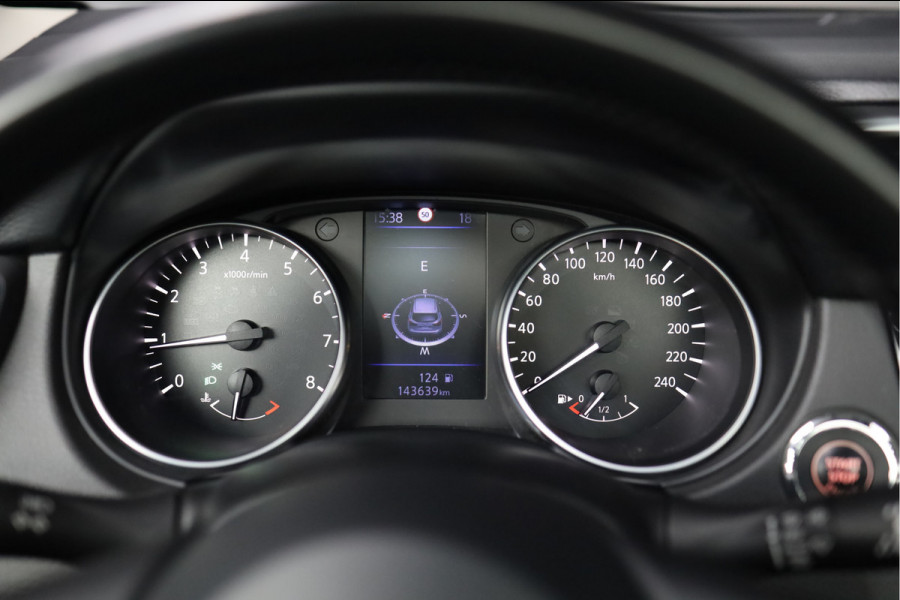 Nissan QASHQAI 1.3 DIG-T N-Motion | PANORAMADAK | TREKHAAK | LED | 360 CAMERA | 140PK | LMV |