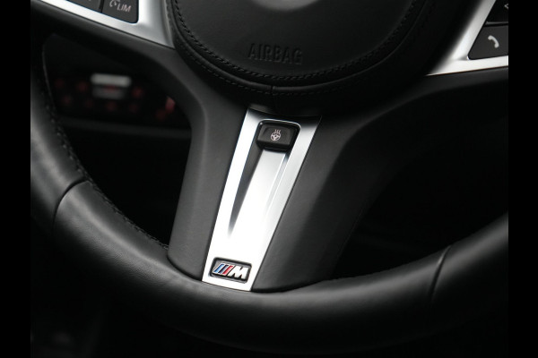BMW 3 Serie Touring 330e Sport Line PHEV 293pk Dealer O.H. DRAVITGRAU | Trekhaak Af Fabriek | Adaptive Cruise | 360 Camera | Lederen Sportstoelen Memory & Verwarmd | Sfeerverlichting | Stuur Verwarmd | Apple Carplay | Navigatie | DAB | Plug In Hybrid |