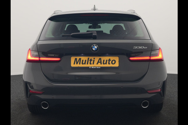 BMW 3 Serie Touring 330e Sport Line PHEV 293pk Dealer O.H. DRAVITGRAU | Trekhaak Af Fabriek | Adaptive Cruise | 360 Camera | Lederen Sportstoelen Memory & Verwarmd | Sfeerverlichting | Stuur Verwarmd | Apple Carplay | Navigatie | DAB | Plug In Hybrid |