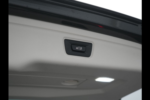 BMW 3 Serie Touring 330e Sport Line PHEV 293pk Dealer O.H. DRAVITGRAU | Trekhaak Af Fabriek | Adaptive Cruise | 360 Camera | Lederen Sportstoelen Memory & Verwarmd | Sfeerverlichting | Stuur Verwarmd | Apple Carplay | Navigatie | DAB | Plug In Hybrid |