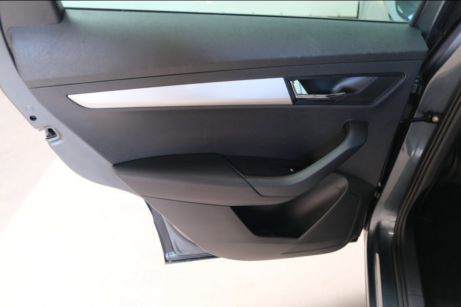 Škoda Karoq 1.0 TSI Style - Airco, Cruise, Navi, PDC, Carplay, Trekhaak.
