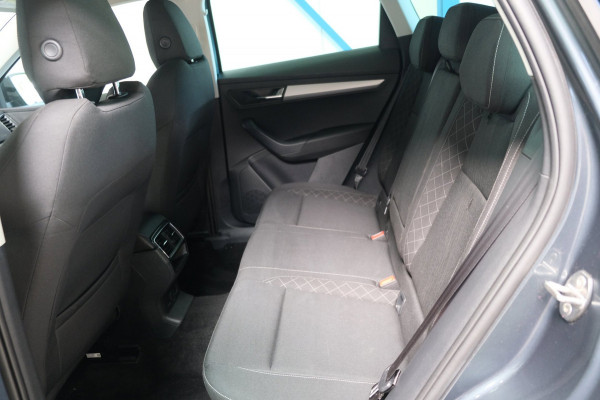 Škoda Karoq 1.0 TSI Style - Airco, Cruise, Navi, PDC, Carplay, Trekhaak.
