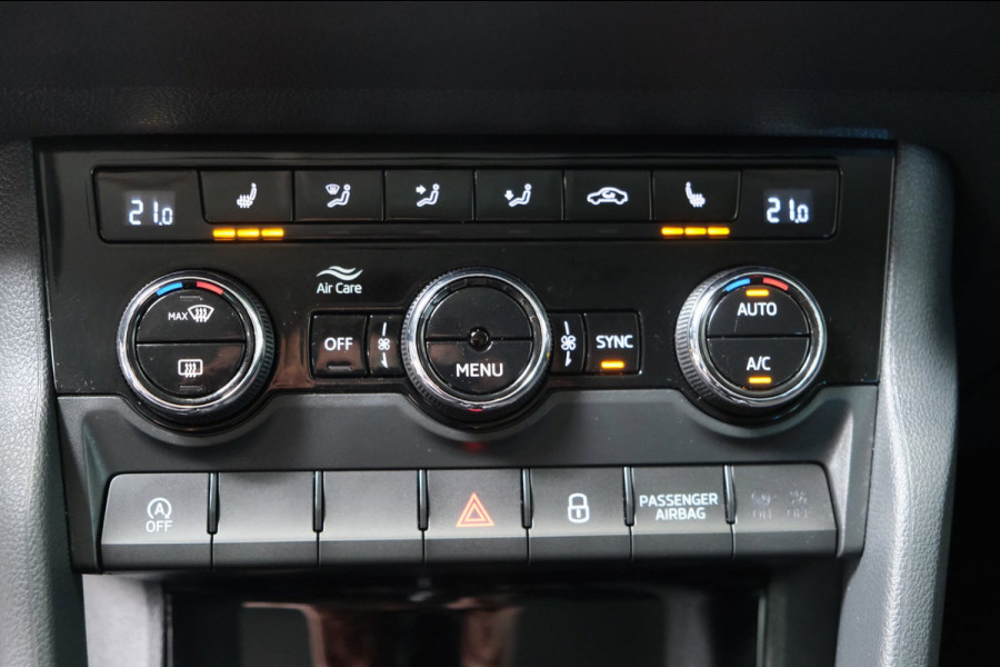 Škoda Karoq 1.0 TSI Style - Airco, Cruise, Navi, PDC, Carplay, Trekhaak.