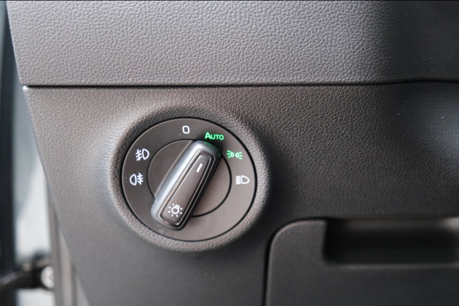 Škoda Karoq 1.0 TSI Style - Airco, Cruise, Navi, PDC, Carplay, Trekhaak.