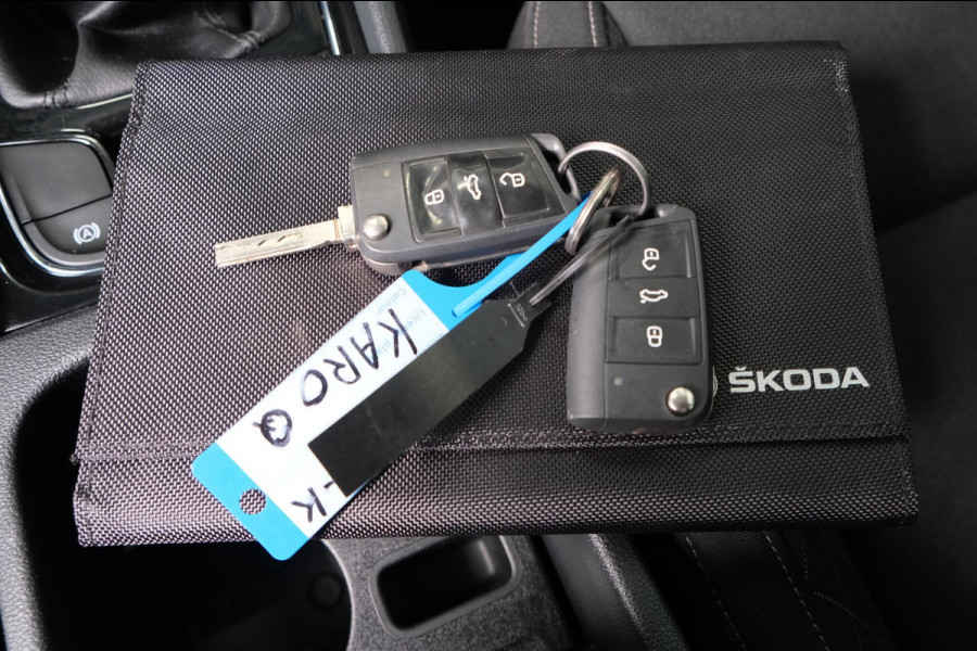 Škoda Karoq 1.0 TSI Style - Airco, Cruise, Navi, PDC, Carplay, Trekhaak.