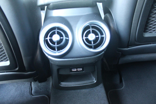 Alfa Romeo Stelvio 2.0 T 280PK Q4 AWD B-Tech | DRIVER ASSISTENCE PACK2: | ACHTERUITRIJCAMERA | PARKEERSENSOREN VOOR / ACHTER | DODEHOEKDETECTIE | DIMMENDE BINNENSPIEGEL | CONVENIENCE PACK: | KEYLESS ENTRY / START | WARMTE WERENDE VOORRUIT | ELEKTRSICHE STOELVERSTELLING MET GEHEUGEN | ELEKTRISCH VERWARMEDE VOORSTOELEN | ELEKTRISCH VERWARMBAAR STUURWIEL | LEDEREN BEKLEDING | RODE REMKLAUWEN | 19"INCH LICHTMETALEN VELGEN | BI-XENON KOPLAMPEN MET SPROEIINSTALATIE | ELEKTRISCHE ACHTERKLEP | NAVIGATIE | DAB+ RADIO | ADAPTIVE CRUISE CONTROL |