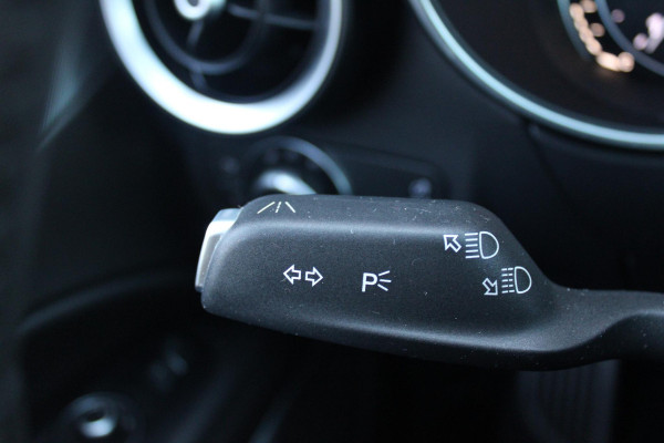 Alfa Romeo Stelvio 2.0 T 280PK Q4 AWD B-Tech | DRIVER ASSISTENCE PACK2: | ACHTERUITRIJCAMERA | PARKEERSENSOREN VOOR / ACHTER | DODEHOEKDETECTIE | DIMMENDE BINNENSPIEGEL | CONVENIENCE PACK: | KEYLESS ENTRY / START | WARMTE WERENDE VOORRUIT | ELEKTRSICHE STOELVERSTELLING MET GEHEUGEN | ELEKTRISCH VERWARMEDE VOORSTOELEN | ELEKTRISCH VERWARMBAAR STUURWIEL | LEDEREN BEKLEDING | RODE REMKLAUWEN | 19"INCH LICHTMETALEN VELGEN | BI-XENON KOPLAMPEN MET SPROEIINSTALATIE | ELEKTRISCHE ACHTERKLEP | NAVIGATIE | DAB+ RADIO | ADAPTIVE CRUISE CONTROL |