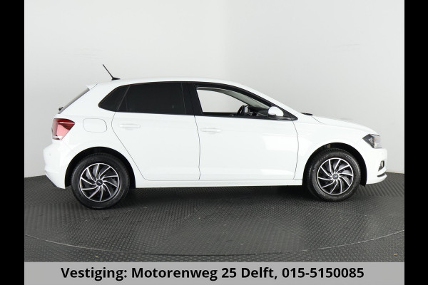 Volkswagen Polo TSI COMFORTLINE 95 PK GARANTIE TOT 2029* . NAVIGATIE . PARKEERSENSOREN VOOR  & ACHTER .