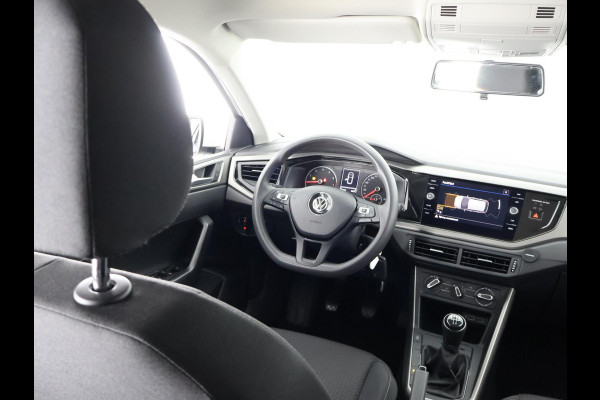 Volkswagen Polo TSI COMFORTLINE 95 PK GARANTIE TOT 2029* . NAVIGATIE . PARKEERSENSOREN VOOR  & ACHTER .