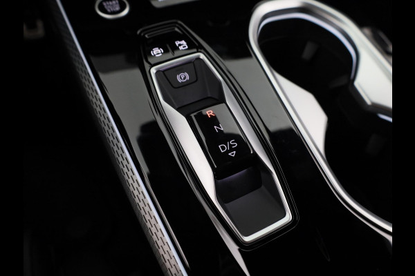 Audi A6 Avant S edition e-hybrid 299 pk | Techniekpakket plus | MMi experience pro | Elektrische stoelen | Privacy glas |