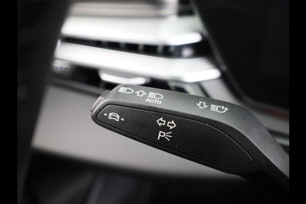Audi A6 Avant S edition e-hybrid 299 pk | Techniekpakket plus | MMi experience pro | Elektrische stoelen | Privacy glas |