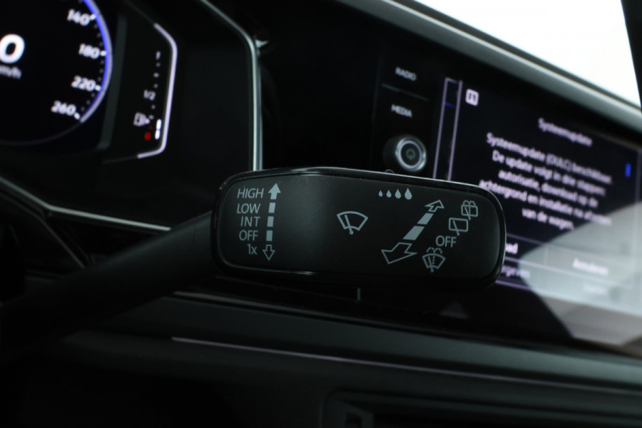 Volkswagen Taigo 1.0 TSI R-Line Business Automaat, Virtual cockpit, climate,