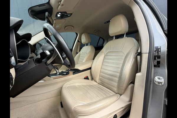 Alfa Romeo Stelvio 2.0 T AWD First Edition | Meer foto's volgen