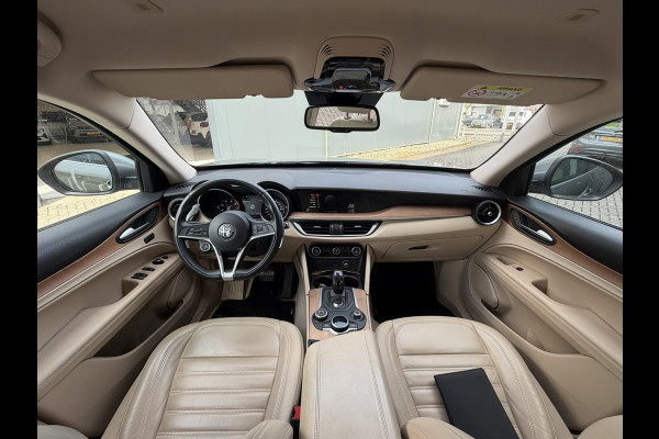 Alfa Romeo Stelvio 2.0 T AWD First Edition | Meer foto's volgen