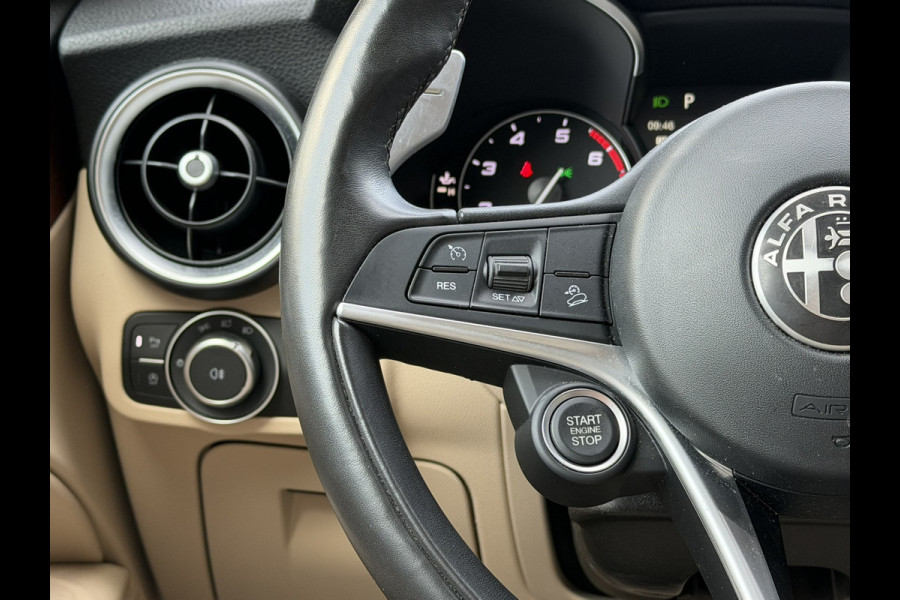 Alfa Romeo Stelvio 2.0 T AWD First Edition | Meer foto's volgen